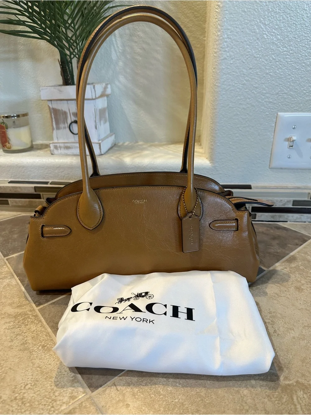 Coach Empire 34 Carryall Satchel - Picture 1 of 7